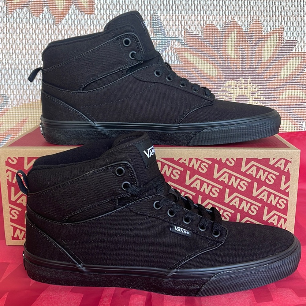 Vans Men’s Atwood Hi
(Canvas) Black/Black
VN0A38BV186 Sneakers
